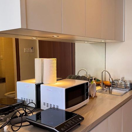 Nagoya Thamrin Apartment High Floor With View Bagian luar foto