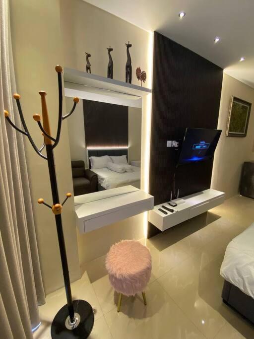 Nagoya Thamrin Apartment High Floor With View Bagian luar foto