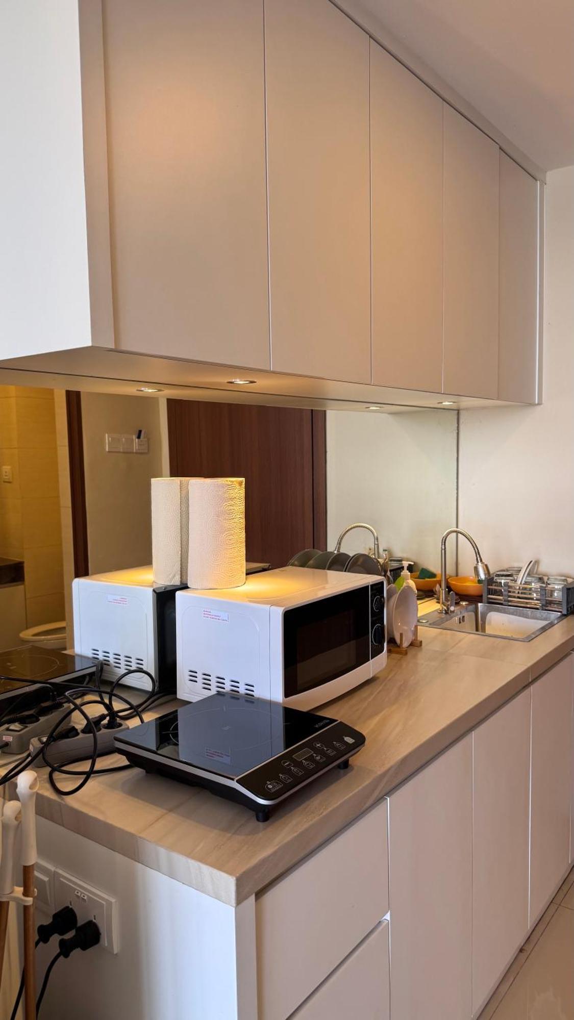 Nagoya Thamrin Apartment High Floor With View Bagian luar foto