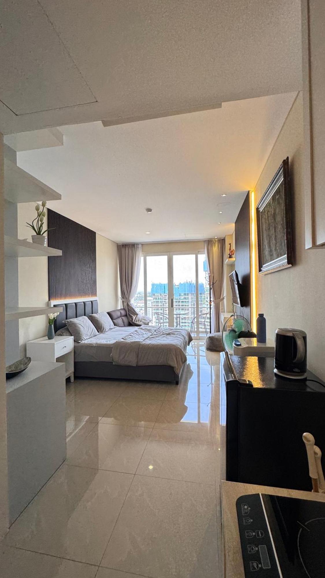 Nagoya Thamrin Apartment High Floor With View Bagian luar foto