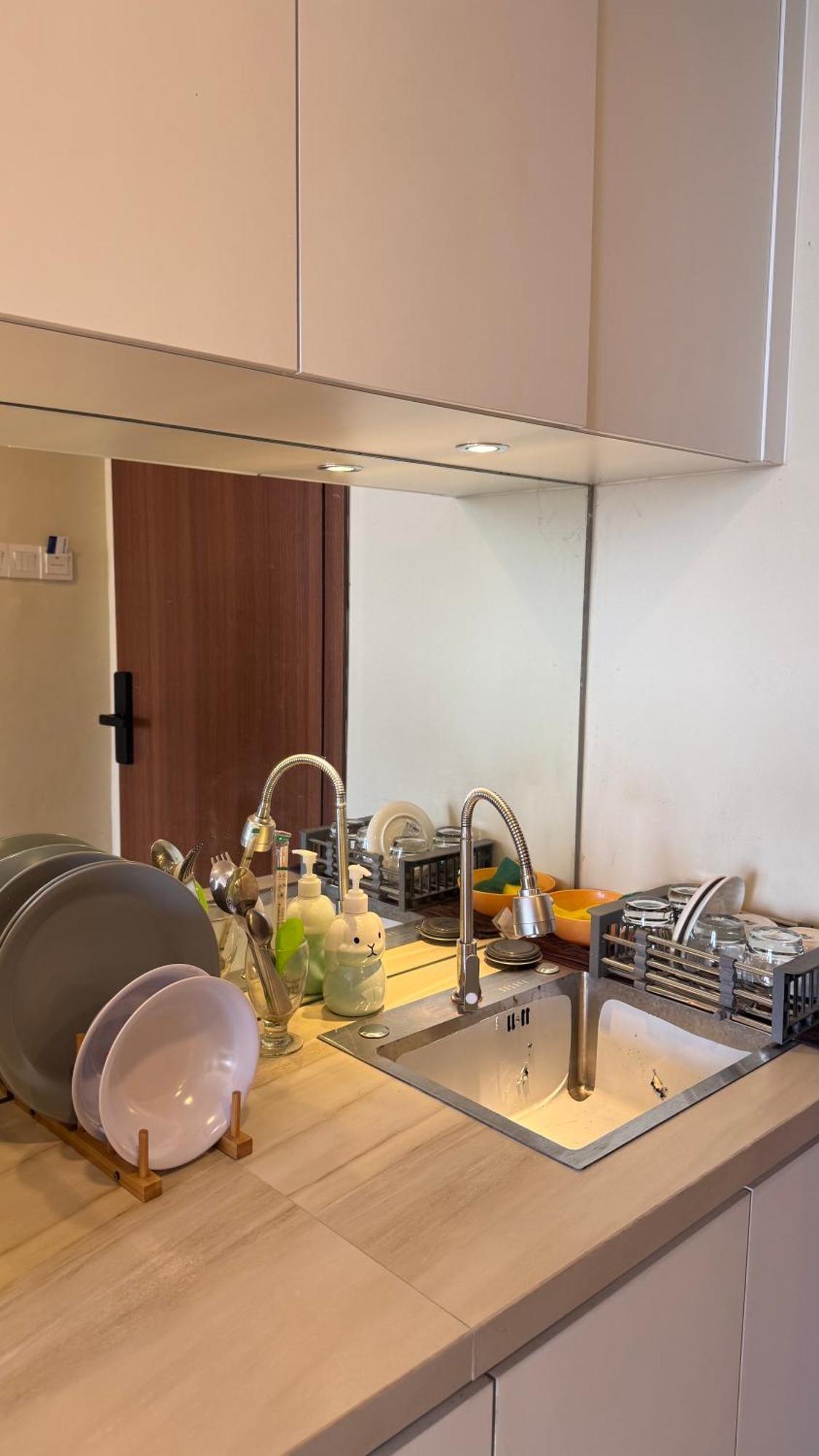 Nagoya Thamrin Apartment High Floor With View Bagian luar foto