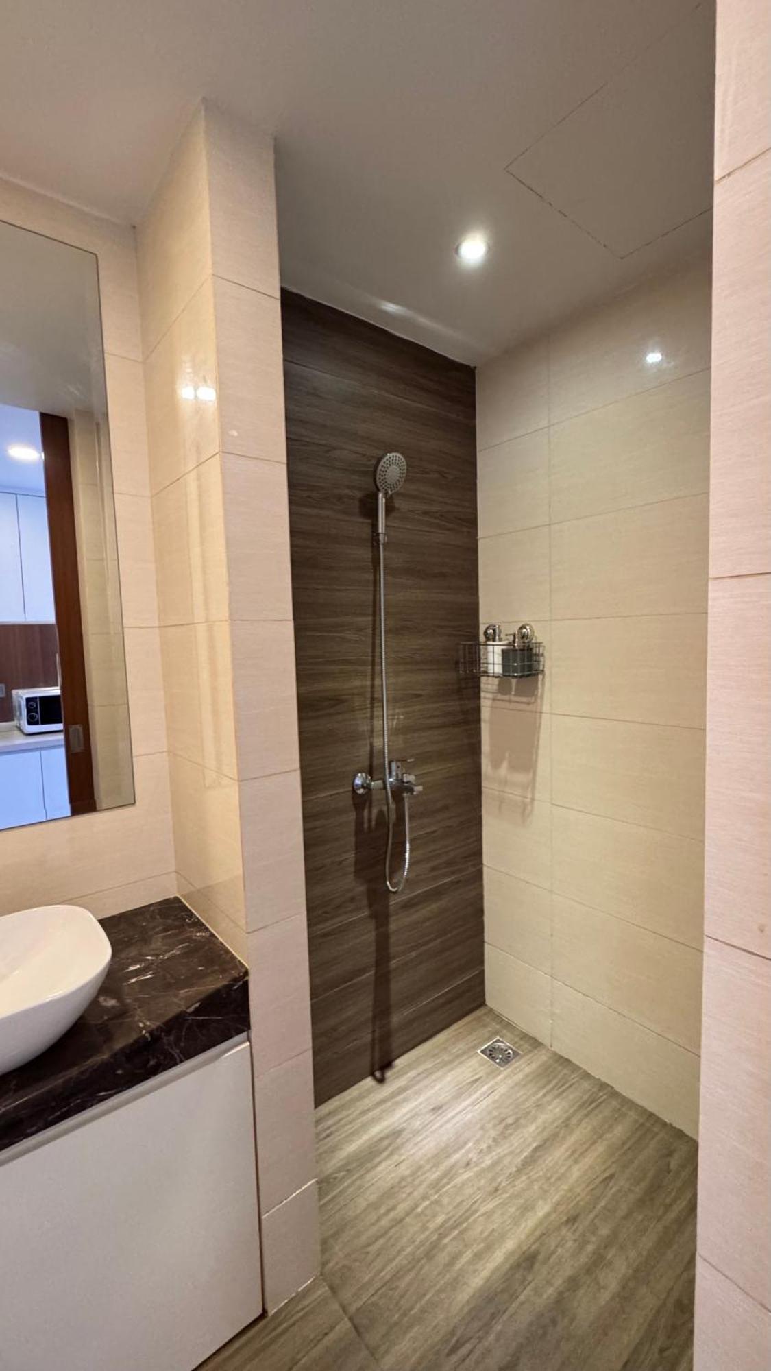 Nagoya Thamrin Apartment High Floor With View Bagian luar foto